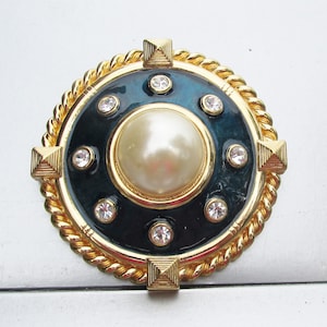 Large Sandra Miller BURROWS Vintage Etruscan Revival Faux Pearl Enamel Pin Pendant