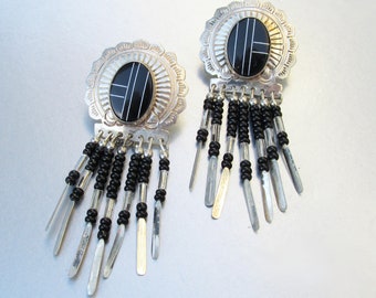 Boucles d'oreilles pendantes navajos amérindiennes en argent sterling et onyx