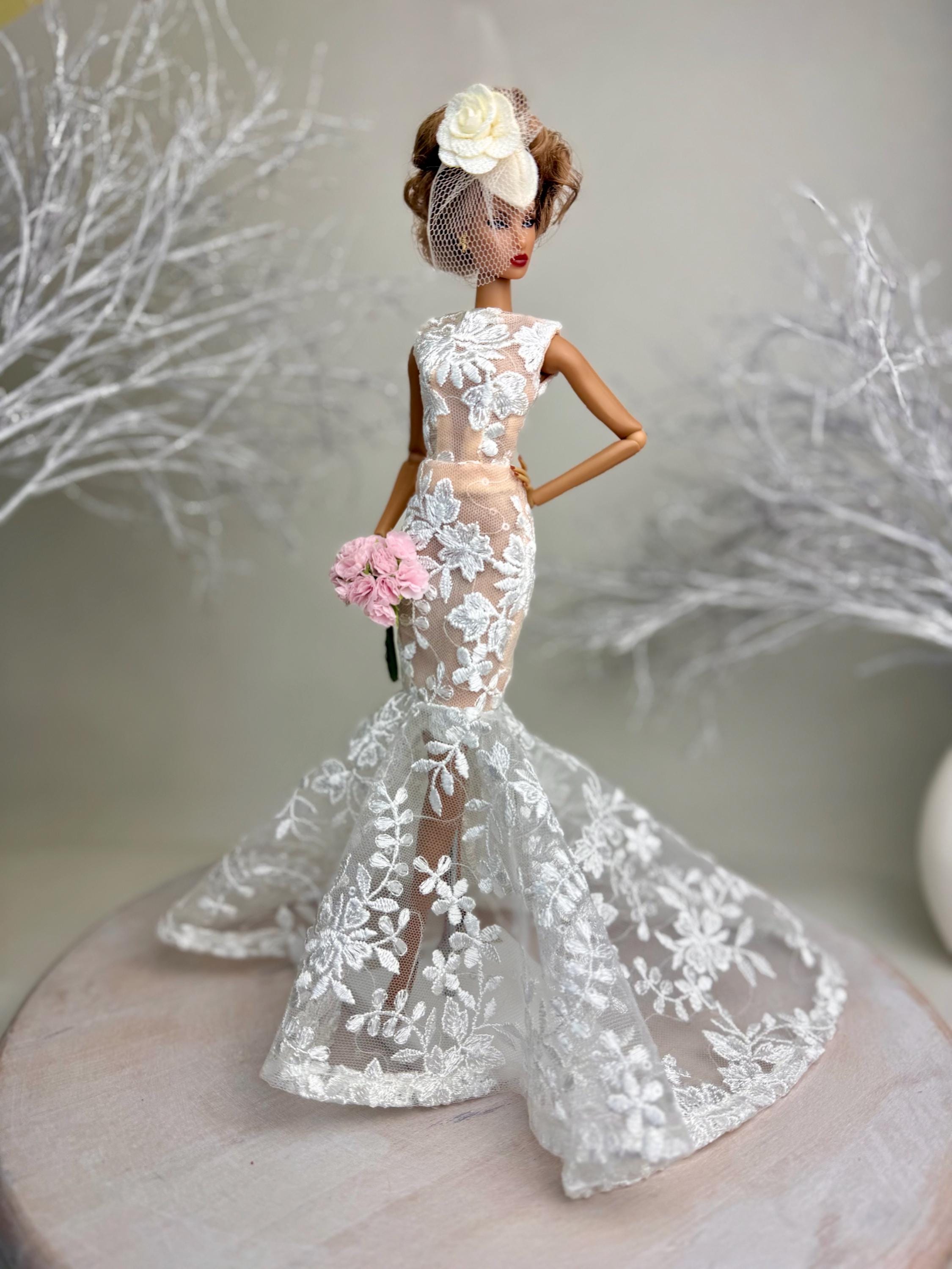 Abito da sposa pizzo bianco fatto a mano per bambola Barbie Abito da sposa pizzo bianco fatto a mano per bambola Barbie