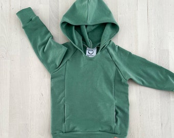 Solid pocket hoodie