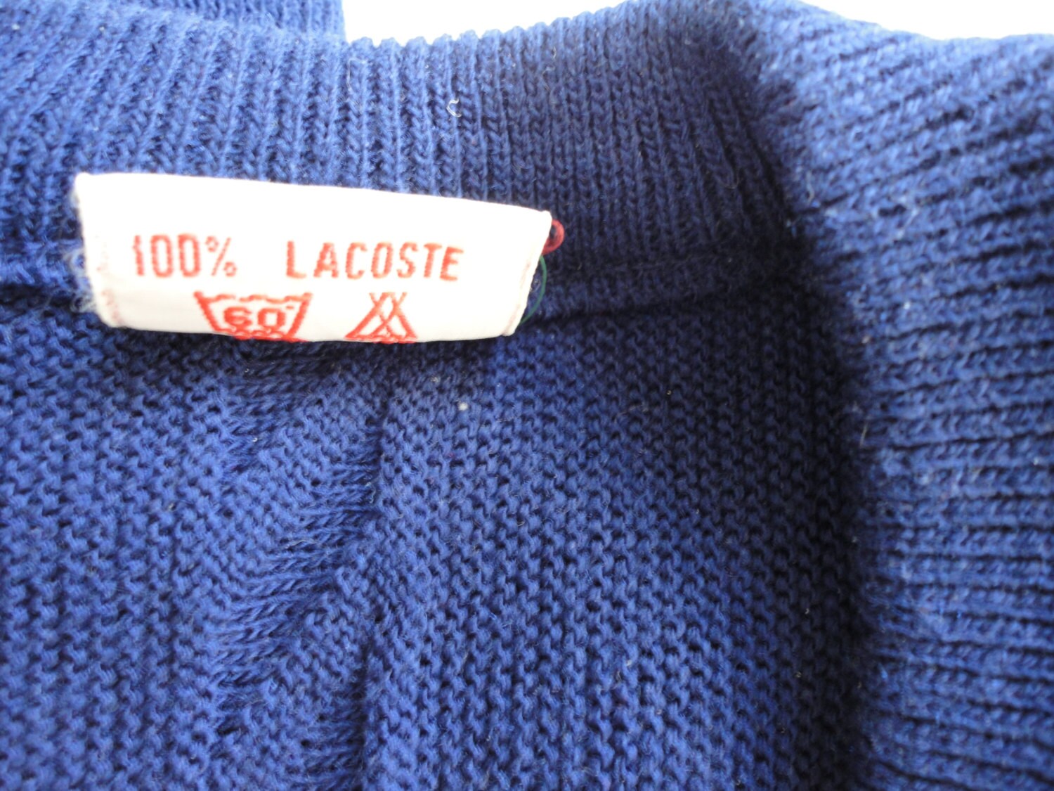 French LACOSTE 1980s／Cable Knit Sweater Vintage 80s Lacoste Red V-Neck Chunky Cable Knit Wool