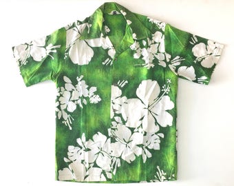 Fashions by MYRA Bark Clothe Hawaiian Flower Print Shirt. Sz M. Hawaii.