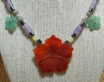 Agate Flower Pendant Necklace