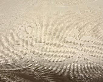 Mid Century Vintage Queen Chenille Hobnail George Washington fringed bedspread