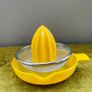 Vintage Yellow Plastic Metal Juicer Strainer Reamer Hong Kong