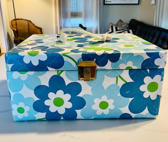 アンティーク雑貨 Floral Fabric Box . Vintage Floral Fabric Box Small Flower Cloth Covered Storage