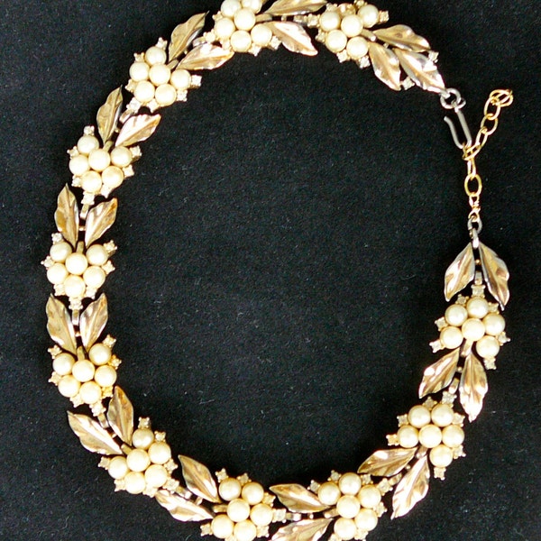 Vintage TRIFARI Gold Pearl Rhinestone Necklace