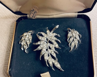 Vintage Rhinestone Set Silver Leaves Clip earrings & Brooch