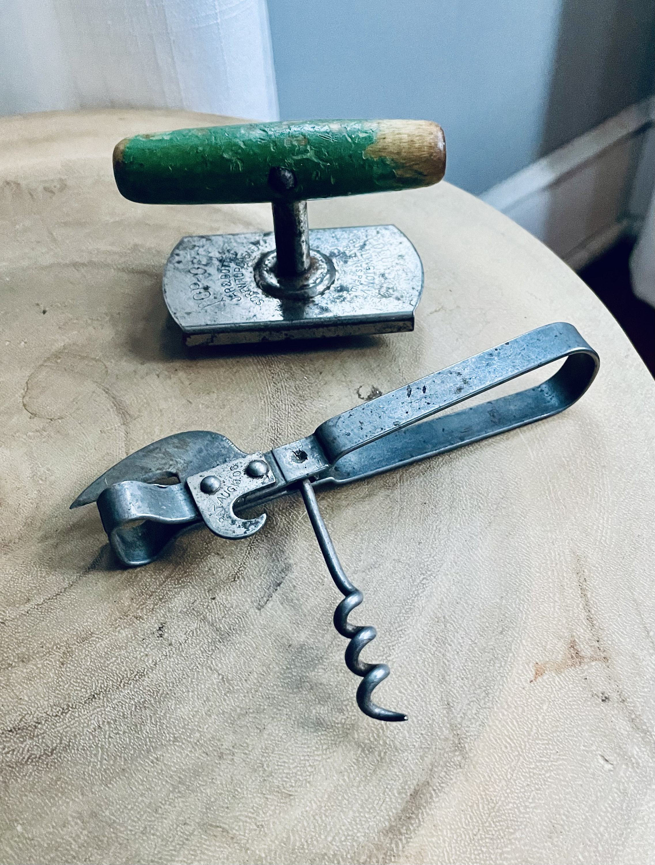 RIVAL のヴィンテージ缶とボトルオープナー Sale-two Antique Openers- King Can & Corkscrew- Top off Jar Opener