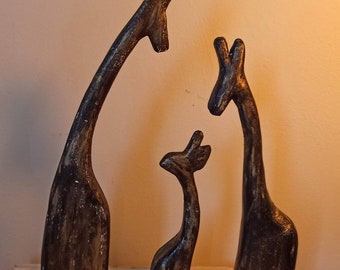 Giraffe family sculpture decorative