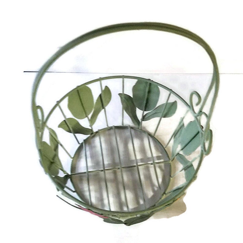 Vintage wire Easter Basket Metal Easter basket spring basket Etsy