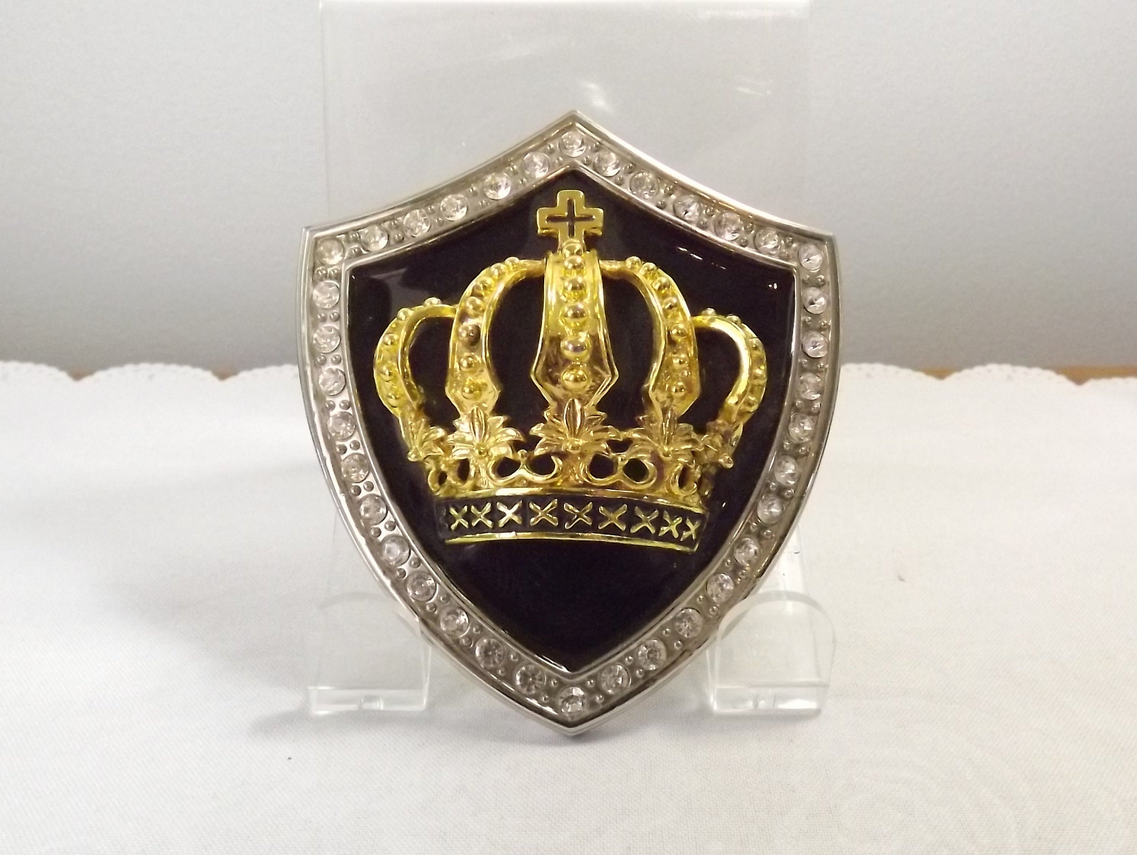 Crown cheap belt buckle