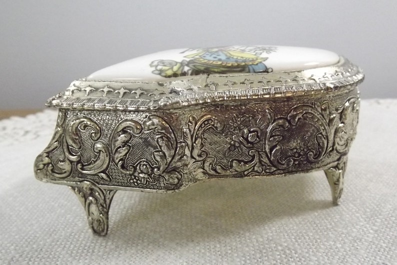 Holly Hobbie Blue Bonnet Girl Piano-shaped Cast Metal Jewelry Box Trinket Box