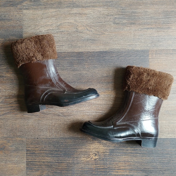 1970s Men's Rain Boots | Vintage 70s Brown Vinyl Winter Boots