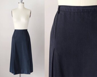 black a line skirt outfit