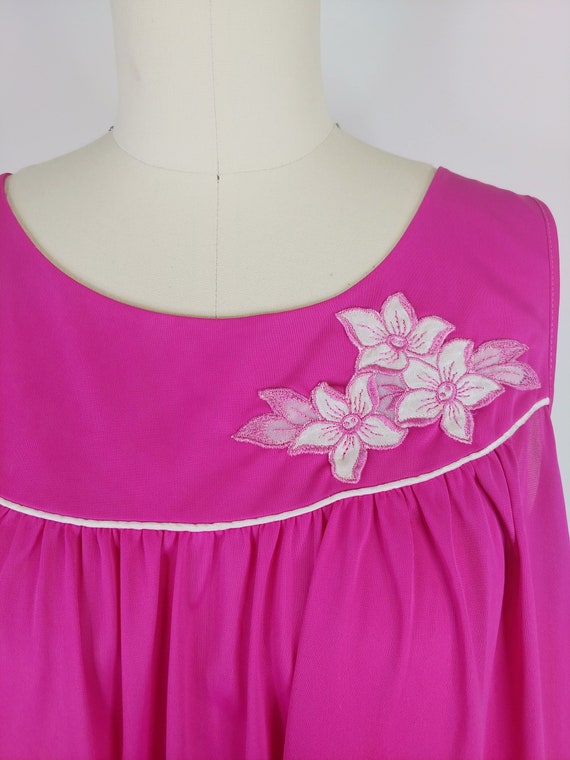 1960s Fuschia Pink Nylon Chiffon Nightgown | Vint… - image 4