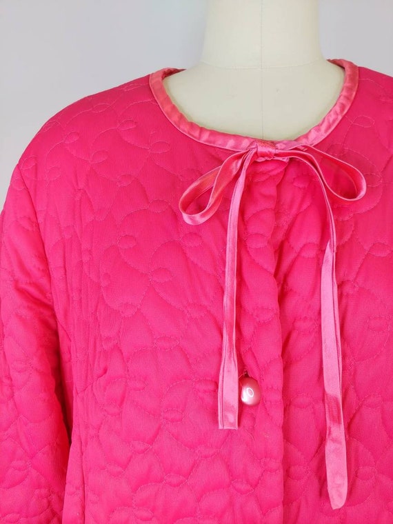 1960s Vanity Fair Hot Pink Quilted Nylon Robe Vinta… Gem