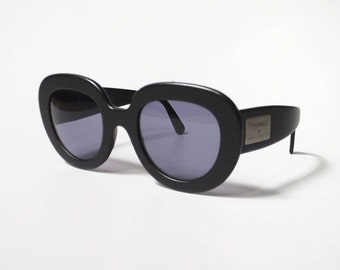 Vintage Gucci GG3713/S Oversized Sunglasses in Black and