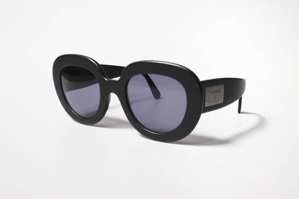 chanel black white sunglasses womens