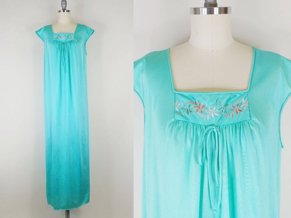 1980s Seafoam Green Nylon Nightgown | Vintage 80s… - image 1