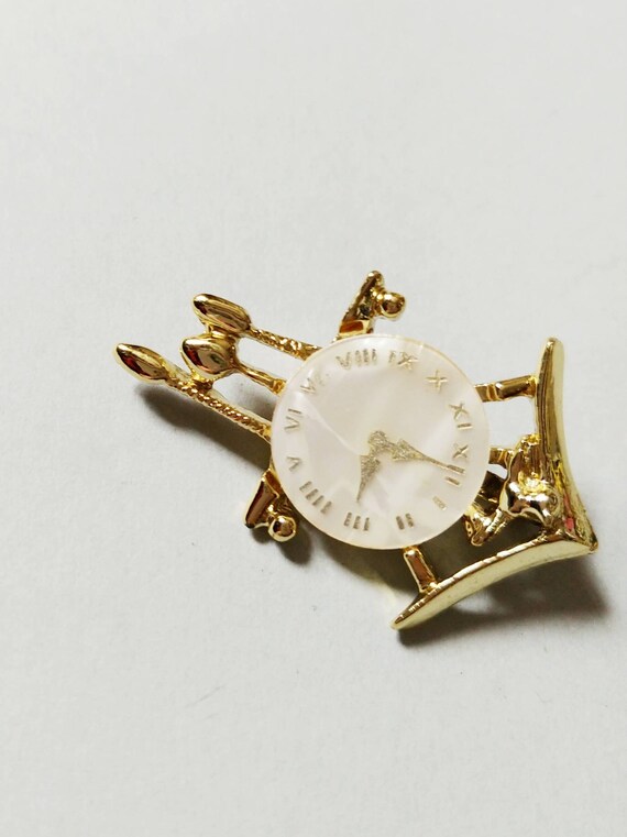 1960s Cuckoo Clock Mother of Pearl Novelty Brooch… - image 3