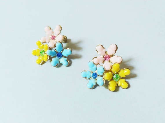 1960s Pink Blue Yellow Plastic Flower Earrings | … - image 1