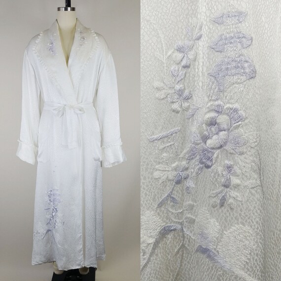 1940s Embroidered Rayon Robe | Vintage 40s White … - image 1