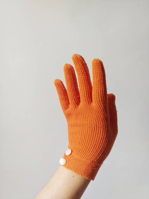 1950s Pumpkin Orange Hand Knit Wrist Gloves | Vin… - image 2