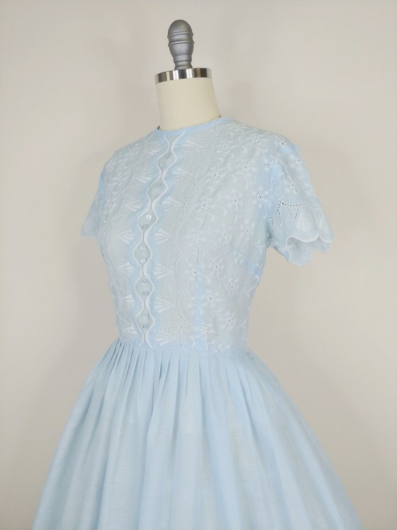 Vintage 1960s Light Blue Embroidered Cotton Day D… - image 6