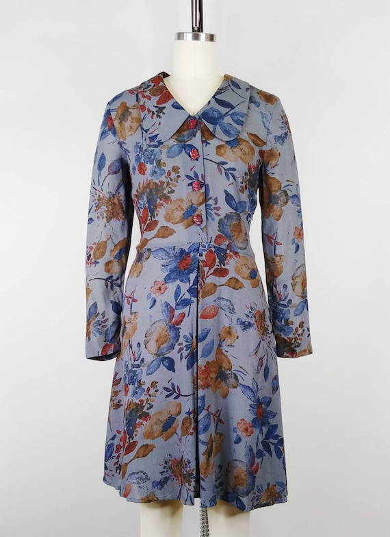 1990s Chelsea Collar Blue Grey Floral Rayon Dress… - image 2