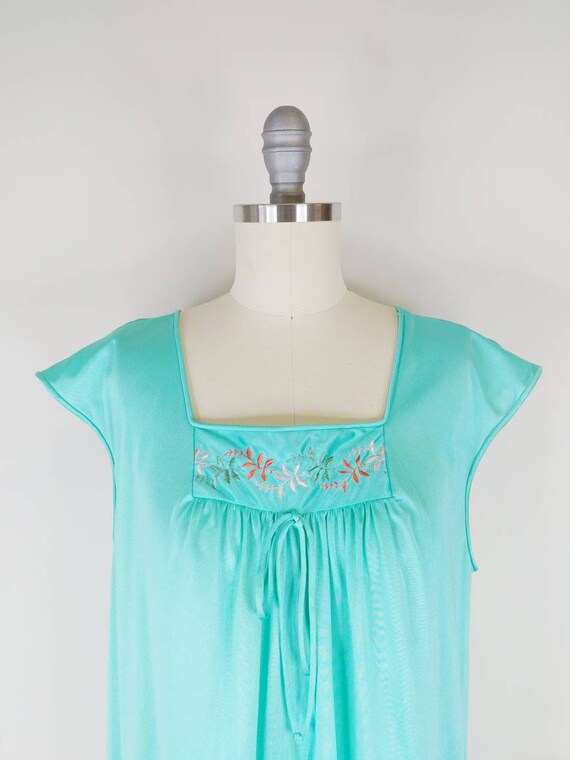 1980s Seafoam Green Nylon Nightgown | Vintage 80s… - image 3