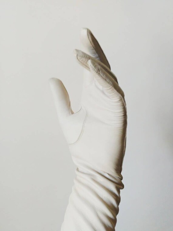 1960s Light Grey Leather Driving Gloves | Vintage… - image 5
