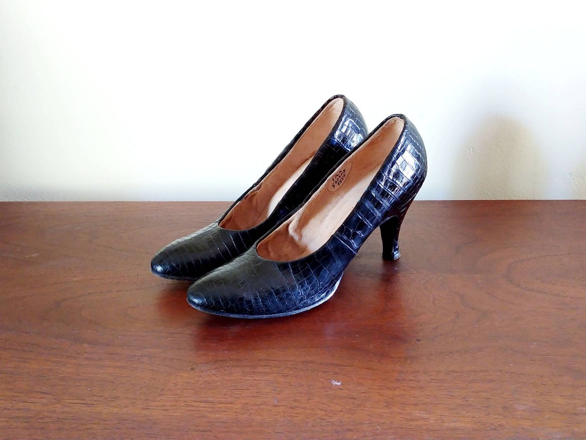 alligator skin pumps