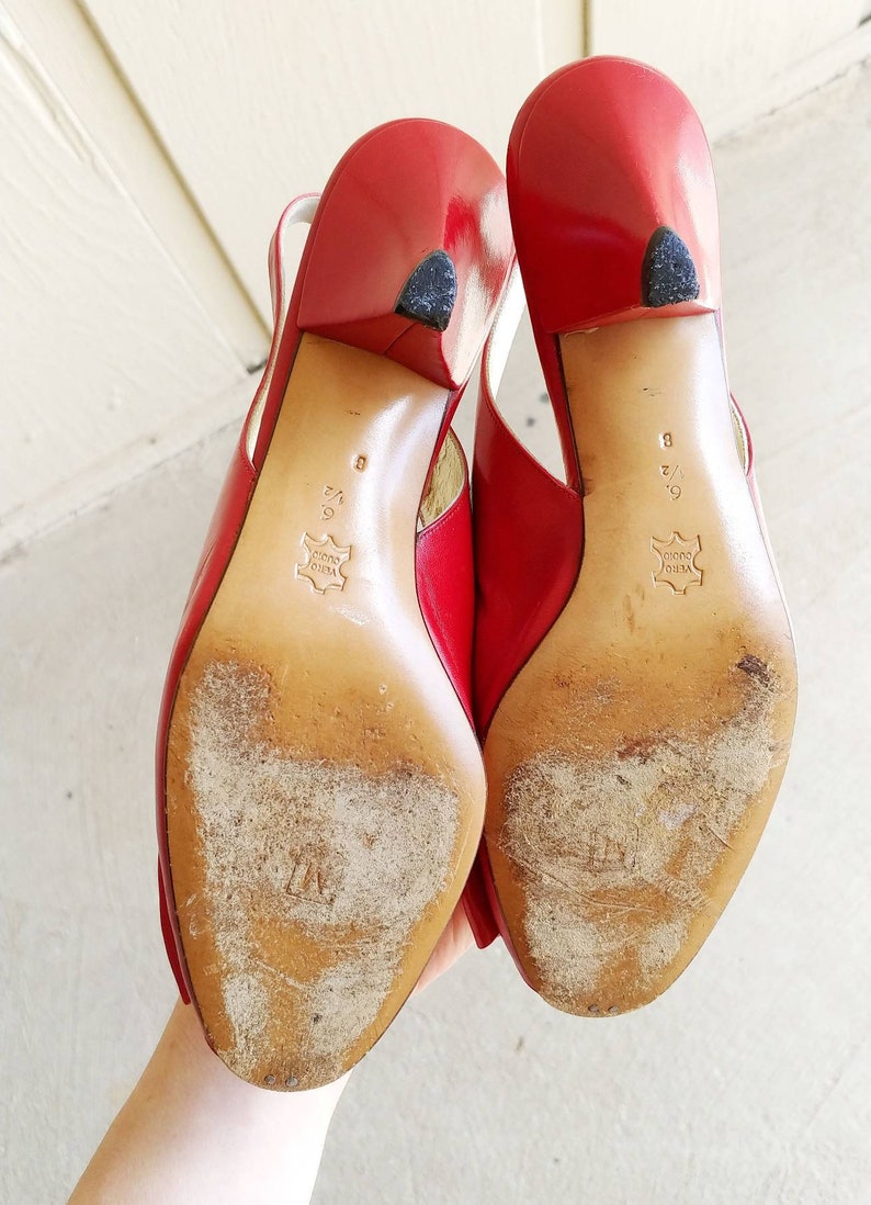 Vintage 80s Slingback Pumps Women/'s Shoes 6.5 B 1980s Bruno Magli Red Leather Kitten Heels with Gold Polka Dot Bows