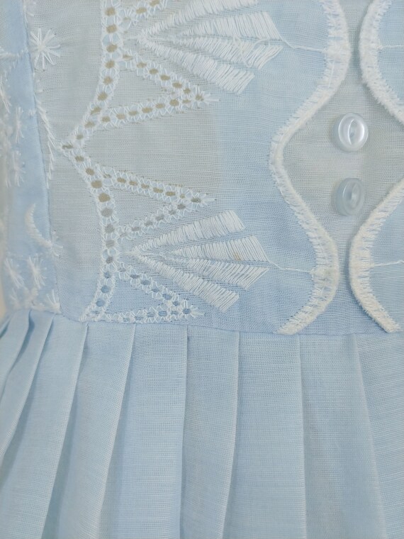 Vintage 1960s Light Blue Embroidered Cotton Day D… - image 9