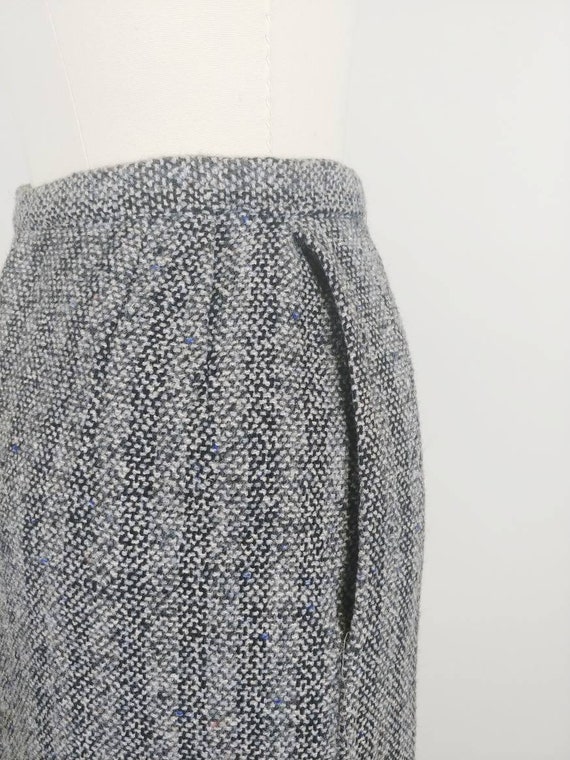 1950s Black White Blue Flecked Tweed Skirt | Vint… - image 5