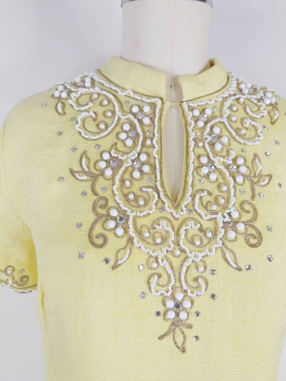 1960s Light Canary Yellow Beaded Cocktail Dress |… - image 4