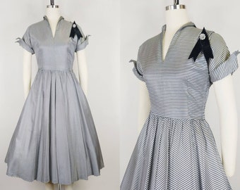 1950s Black and White Fit n Flare Dress | Vintage 50s Short Sleeve Formal Dress | Women&#39;s Evening Dress Small 26 Waist