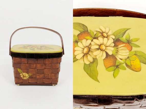 1970s Strawberries and Daisies Decoupage Basket P… - image 1