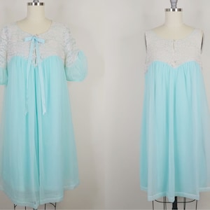 1960s Evette Aqua Blue Double Layer Nylon Chiffon Peignoir Set | Vintage 60s Sleeveless Nightdress Robe | Women&#39;s Sleepwear Large