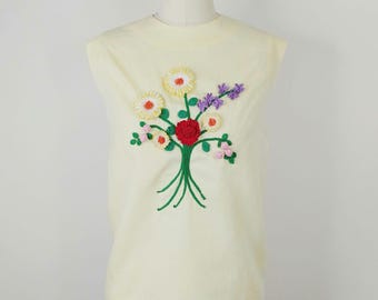 1960s 3D Floral Button Back Blouse | Vintage 60s Light Yellow Sleeveless Top