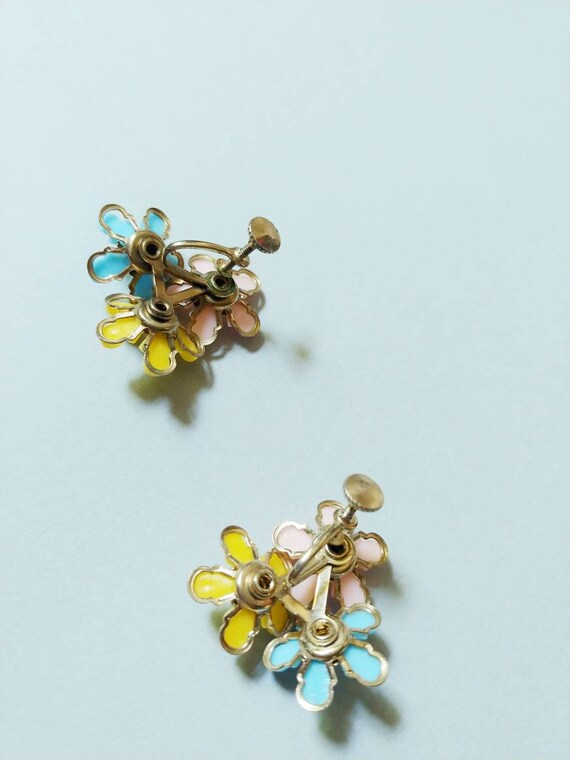 1960s Pink Blue Yellow Plastic Flower Earrings | … - image 5