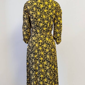 1930s Black and Yellow Rayon Dress Vintage 30s V Neck Day Dress Women's Clothing Large image 8