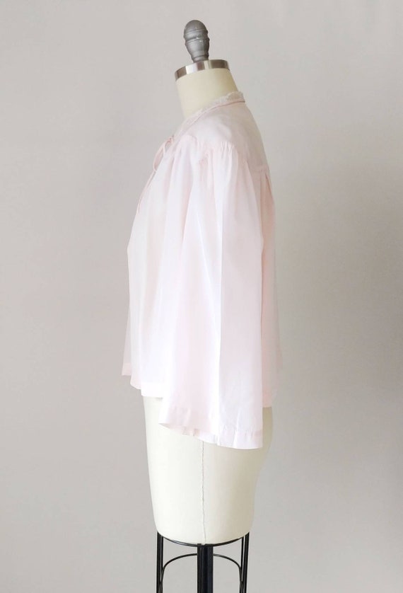 1940s Pastel Pink Rayon Bed Jacket | Vintage 40s … - image 6