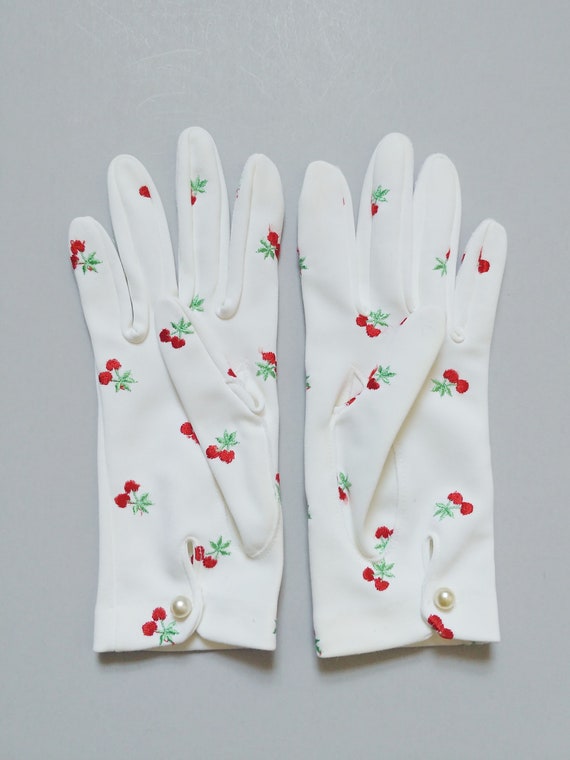 1960s Hansen Cherries Gloves | Vintage 60s Fruit … - image 7
