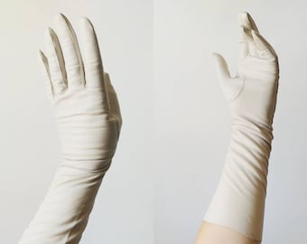 Vintage 1960s Kidskin Leather Gloves | Light Grey Driving Gloves, Size 6.5