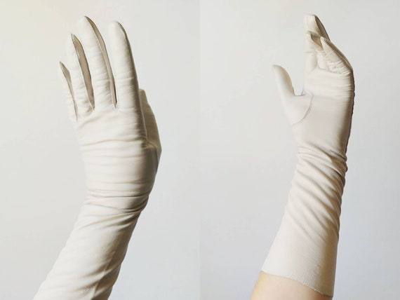 1960s Light Grey Leather Driving Gloves | Vintage… - image 1