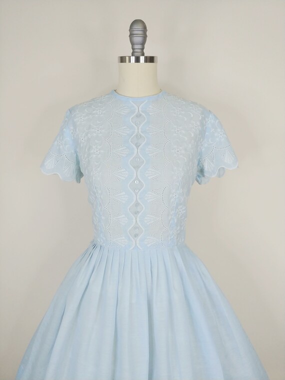 Vintage 1960s Light Blue Embroidered Cotton Day D… - image 3