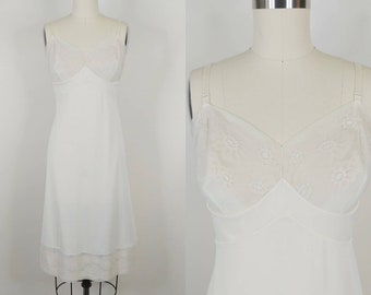 1970s Vanity Fair Light Beige Nude Illusion Lace Nylon Dress Slip | Vintage 70s Full Slip | Women's Lingerie 36 Medium