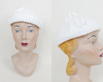 1960s White Grosgrain Beanie | Vintage 60s Beret Tam Hat | Womens Pixie Hat XS